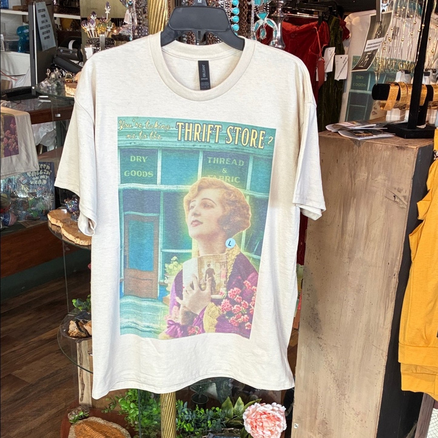 Thrift Store Retro Graphic Short Sleeve Tee - Cream