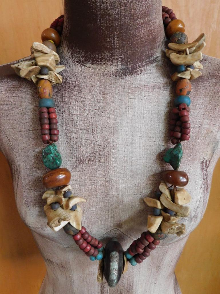 AFRICAN TRADE BEADS ROCK STONE LAPIDARY SPECIMEN