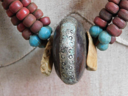 AFRICAN TRADE BEADS ROCK STONE LAPIDARY SPECIMEN