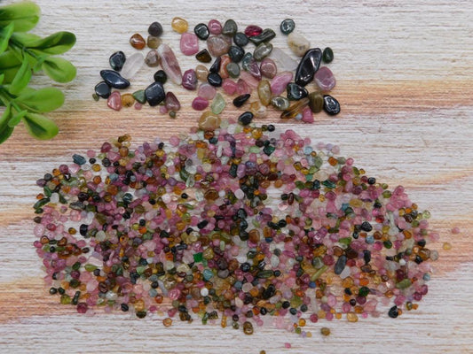 TOURMALINE ROCK STONE LAPIDARY SPECIMEN