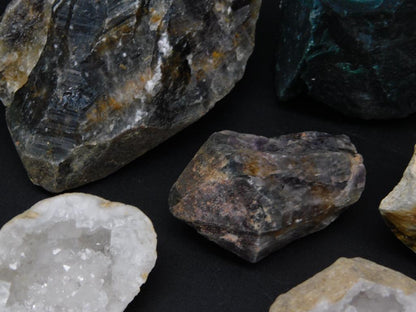 MIXED ROUGH ROCK LOT