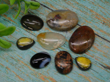 MIXED STONE CABOCHON LOT