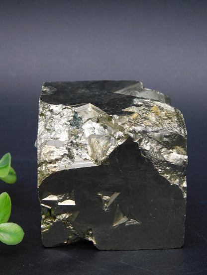 NATURAL FORMATION SPANISH PYRITE CUBE
