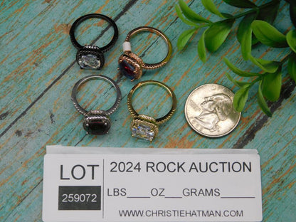 FASHION RINGS LOT OF 4