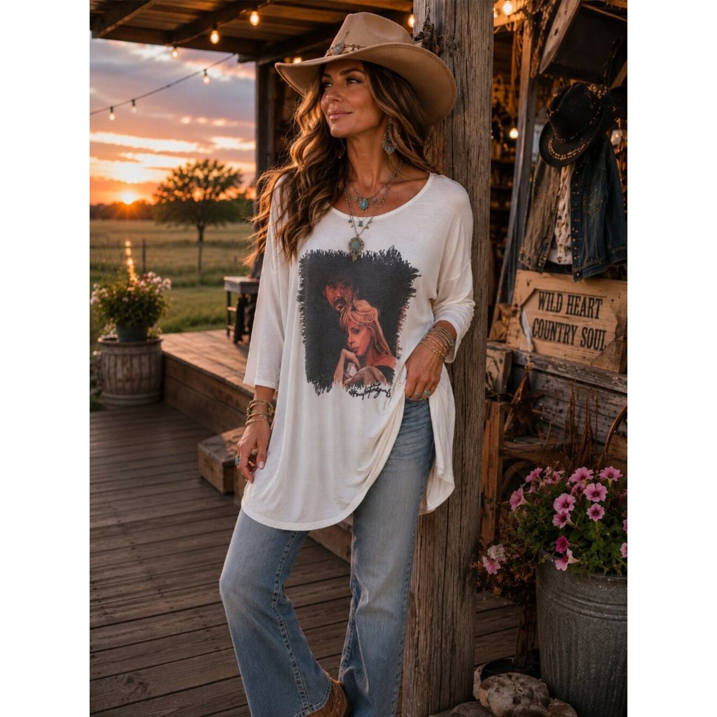 Ivory Graphic Long-Sleeve Women’s Tunic Top