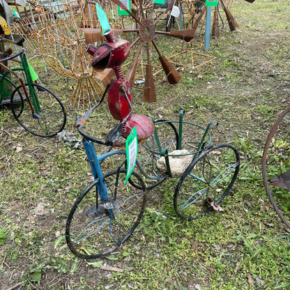 #129 Ant on Bike