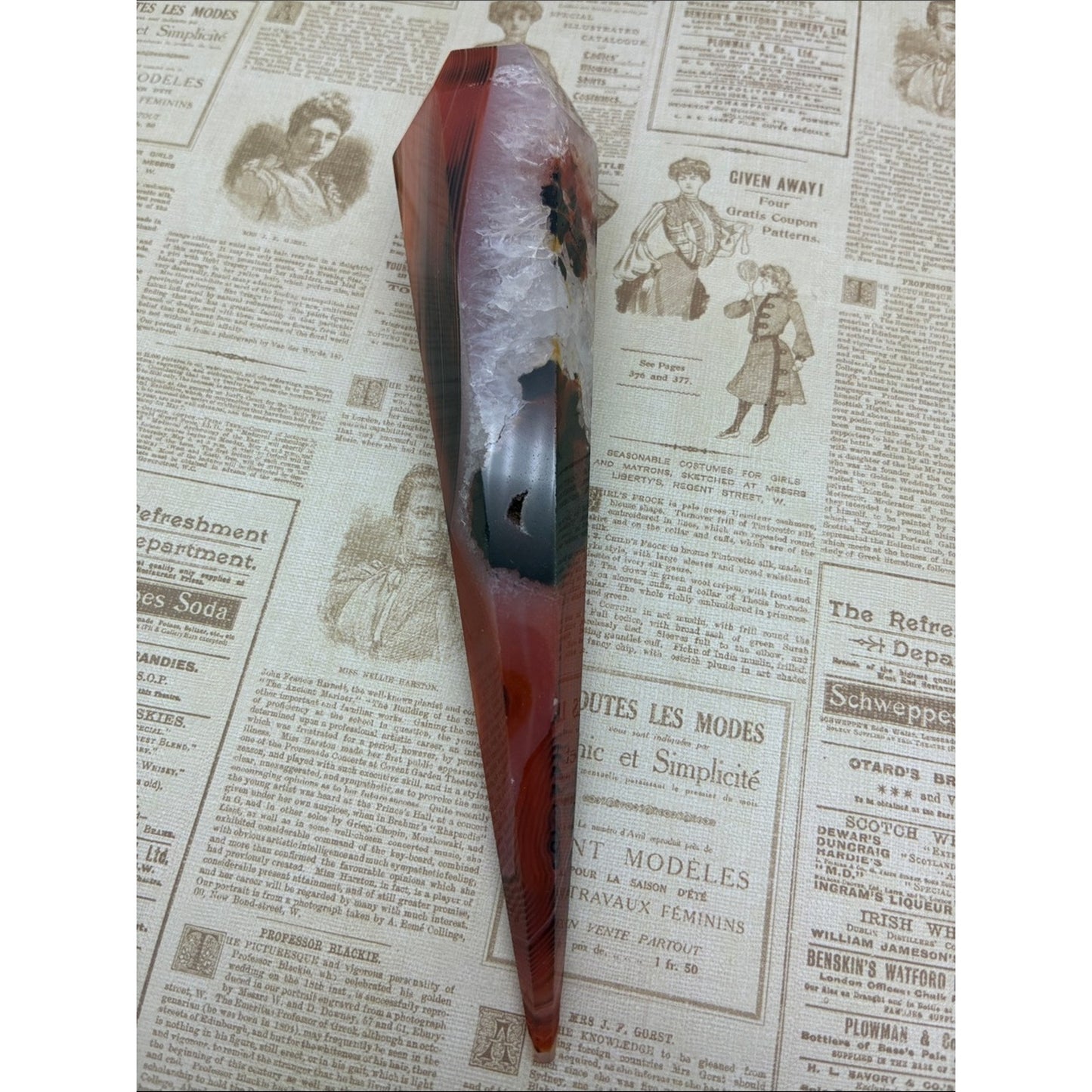 Red and Black Agate Point Decorative Home Accent Rock