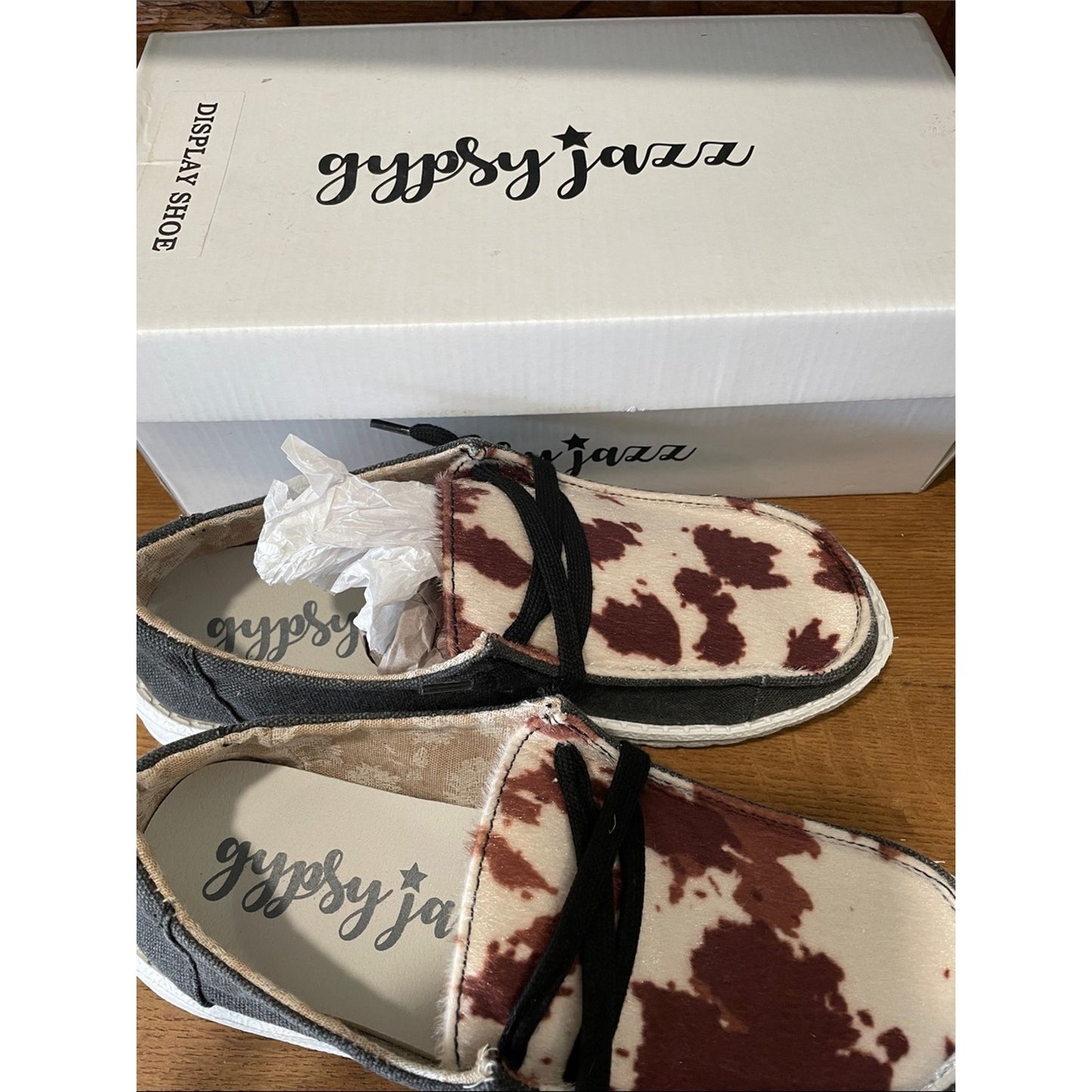 Gypsy Jazz Gray Canvas Slip-On with Brown Cowhide Print