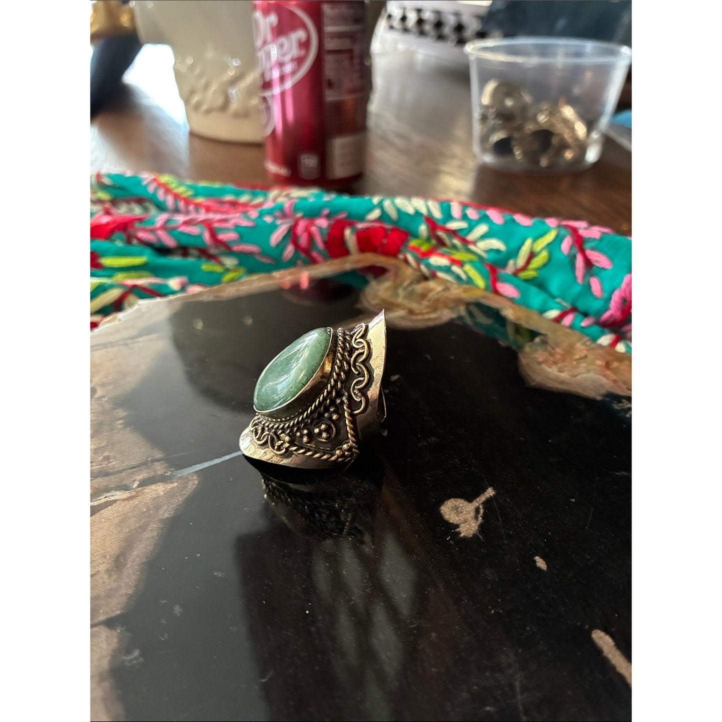 Green Stone Vintage-Style Oval Cocktail Ring