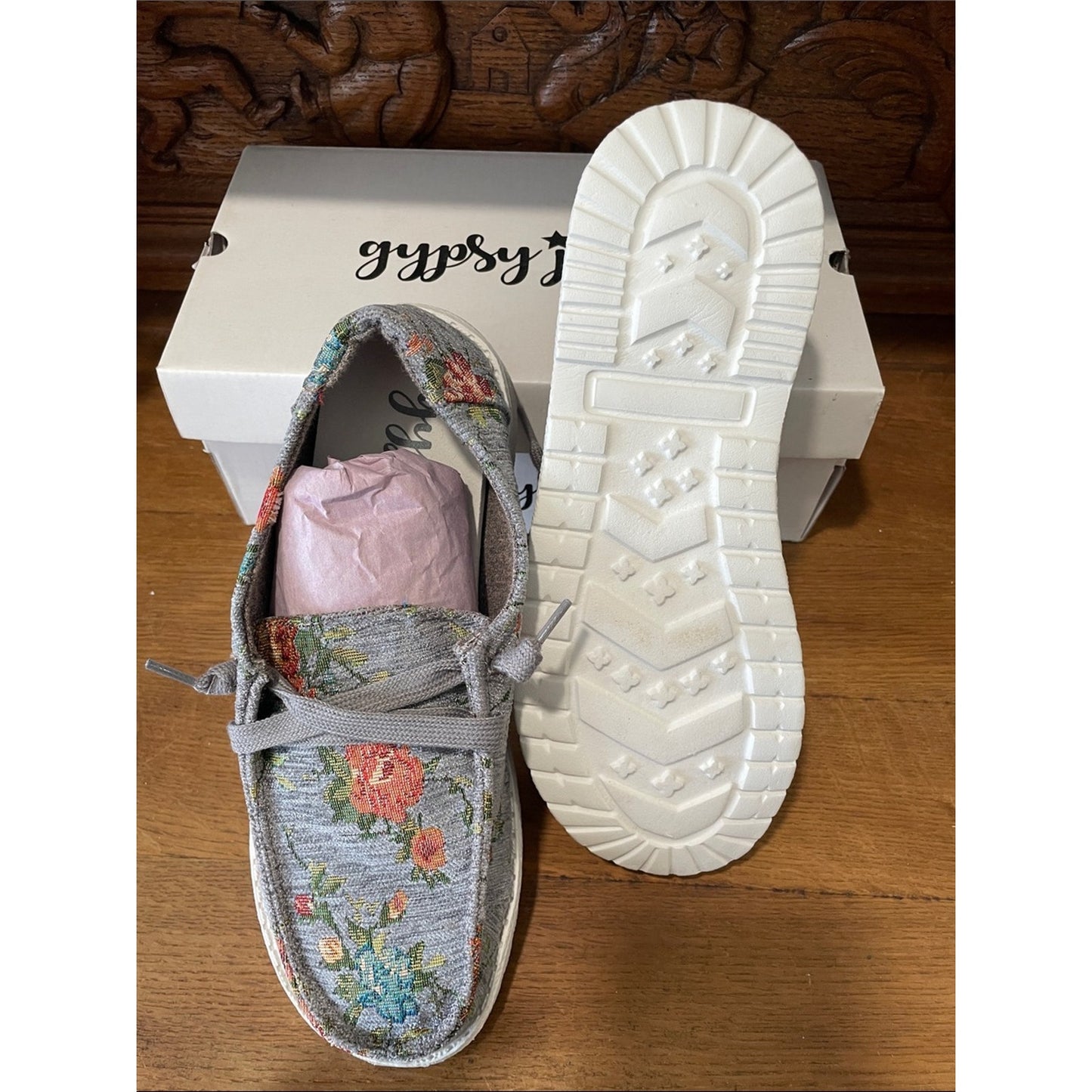 Gypsy Jazz Gray Floral Knit Slip-On Flats