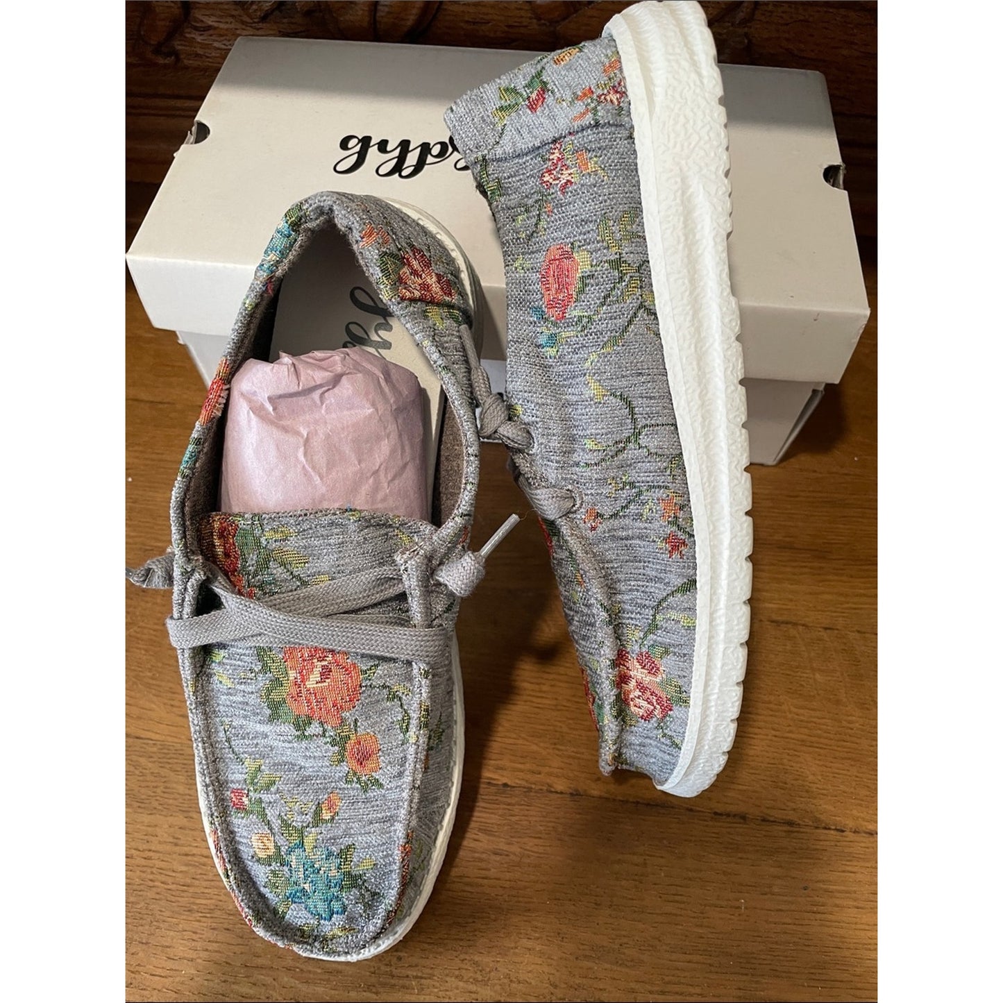 Gypsy Jazz Gray Floral Knit Slip-On Flats